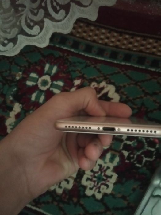 Iphone 8 plus holati yaxwi