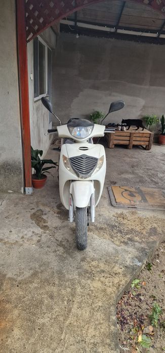 Scuter  de  vânzare