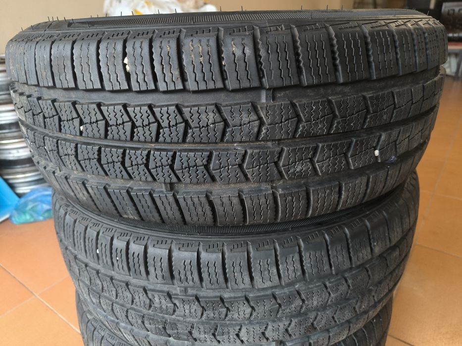 Зимни гуми NEXEN 215 60 16 (C) Дот-22г