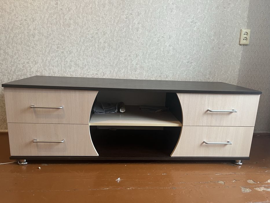 Тумба под телевизор