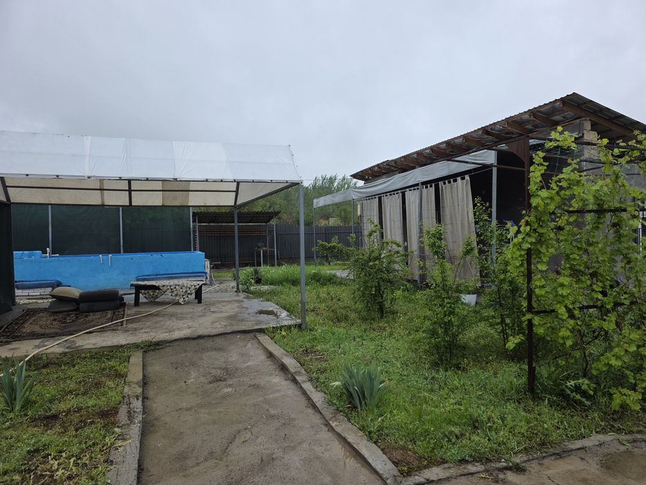 Продаётся дом круглогодичное проживание ( дача )