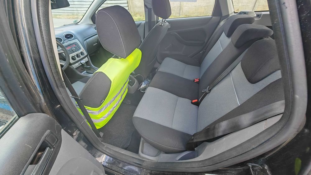 FORD Focus 2010 — imagine 5
