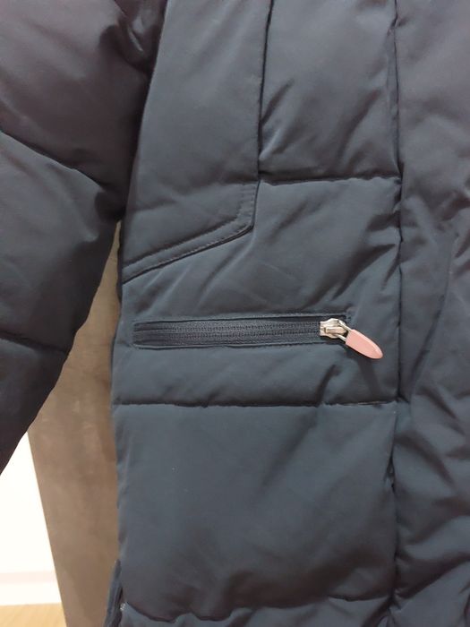 Geaca fetite C&A ,marime 110 ,lungă, foarte groasa