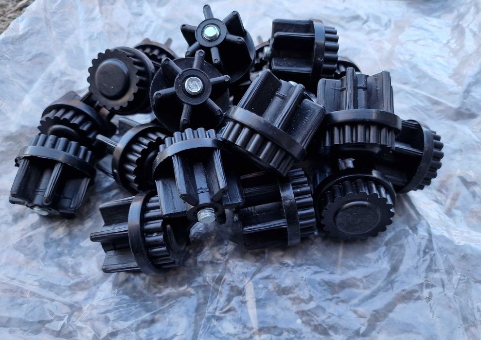 Тапа за кръгла тръба - ф40 и регулируемо краче с  метрична резба M8