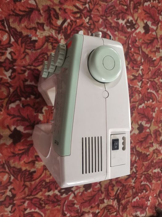 Швейная машинка с лапкой