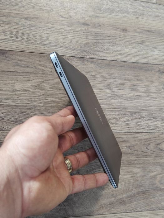 Macbook Air A2337 M1 , RAM 8 GB , Ssd 256 IMPECABIL