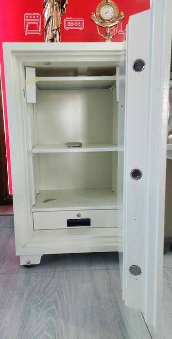 Сейф больше 200 кг новый