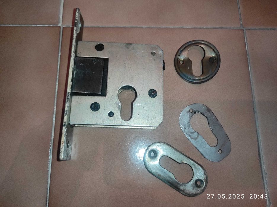 Антикварна брава месинг 8/9/15 см, дебелина 12 мм