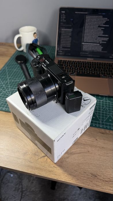 Продам камеру ZV e10