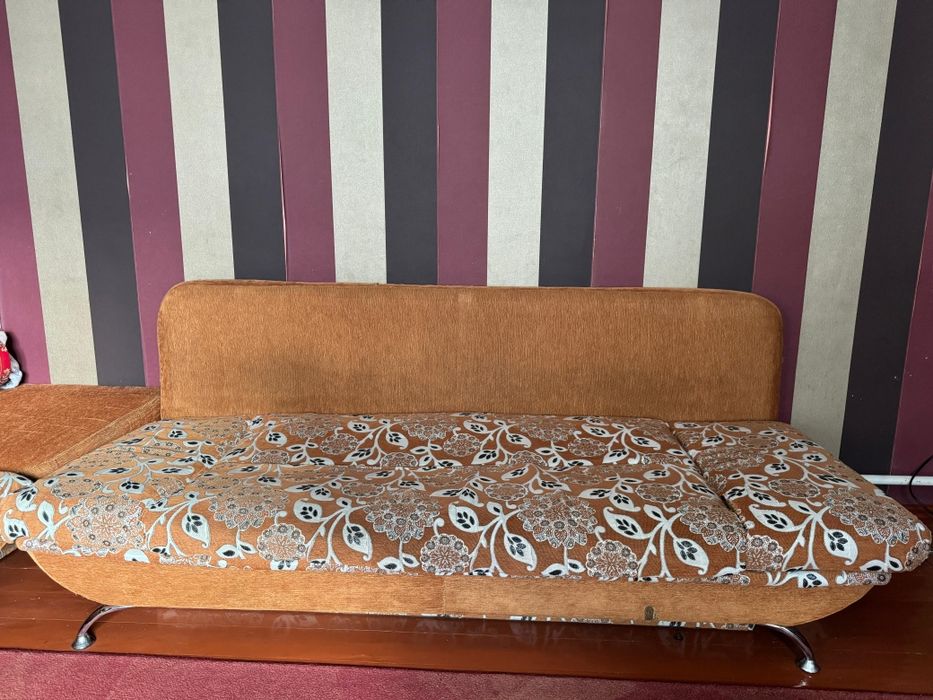 Диван спальны гостины