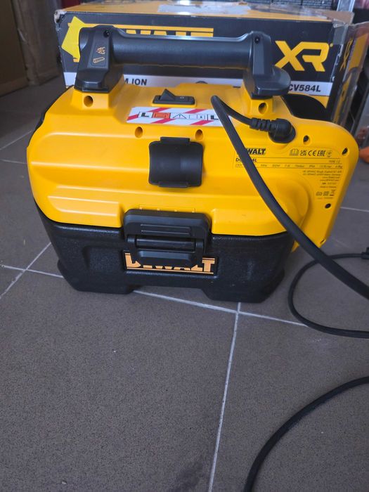 Aspirator umed/uscat Dewalt DCV584L (pentru funcționare cu baterie de 18 volți și la rețea