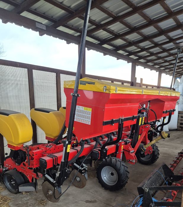 Vând semănătoare porumb Matermacc 6 rânduri Italia 2021