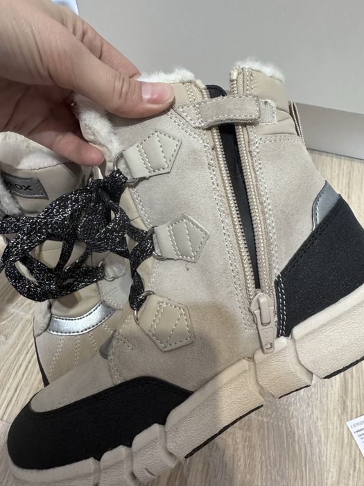 Продам детские сапоги