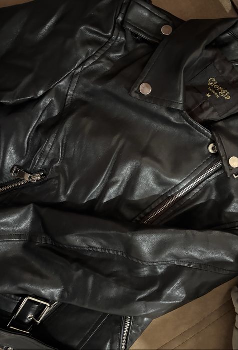 Дамски зимни и пролетни якета