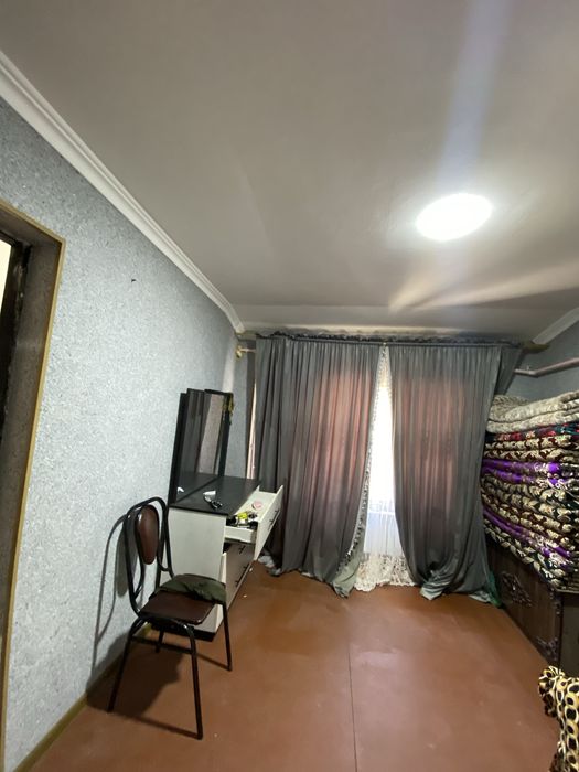 Yagiyolda 4 sotok 5 xona + 1 oshxona uy tezda sotiladi