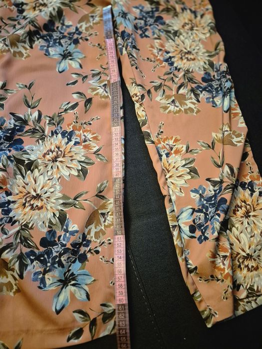 Pantaloni Zara Basic cu imprimeu floral