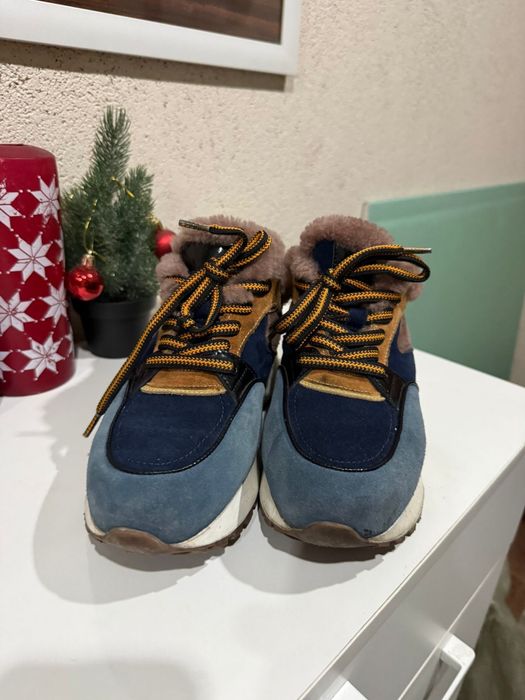 Кроссовки утепленные, замшевые