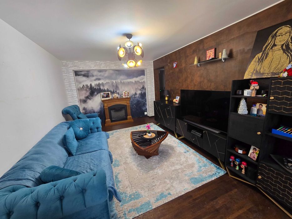 Vand apartament 3 Camere