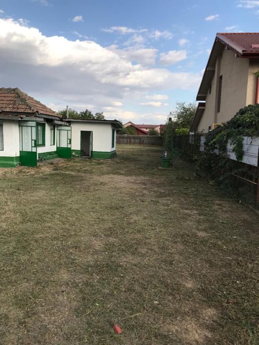 Teren 803mp + Casa batraneasca