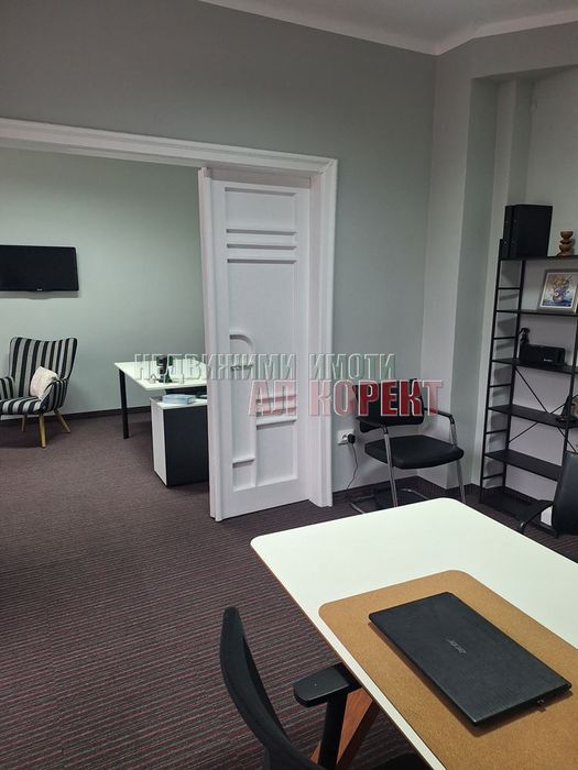 Дава се под наем Офис в Варна, Център - 40 кв.м за 997.05 € - Снимка #2