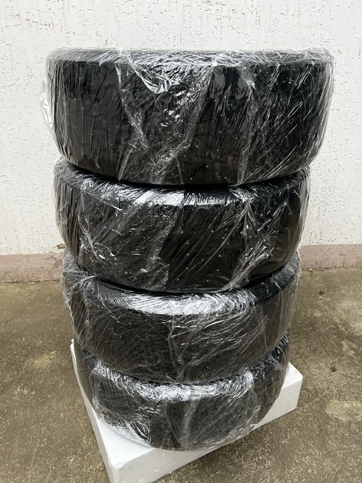 Kumho шипы 225.45 R17