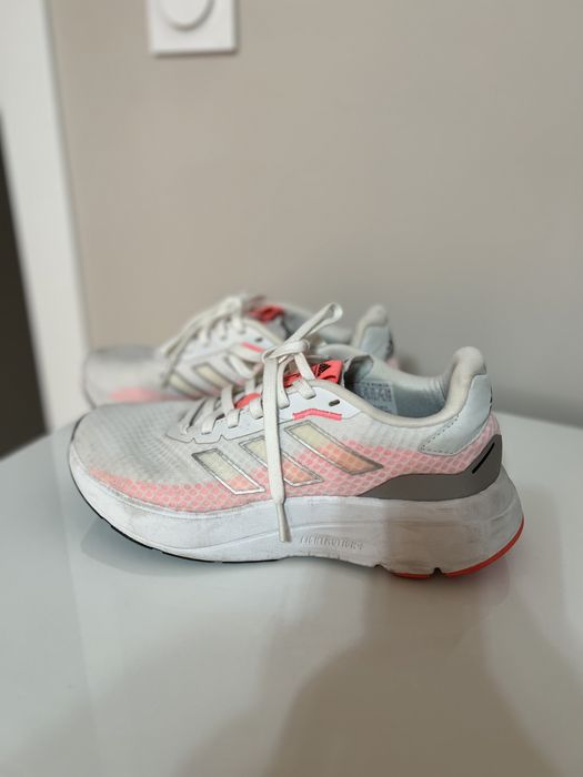 Adidas  маратонки