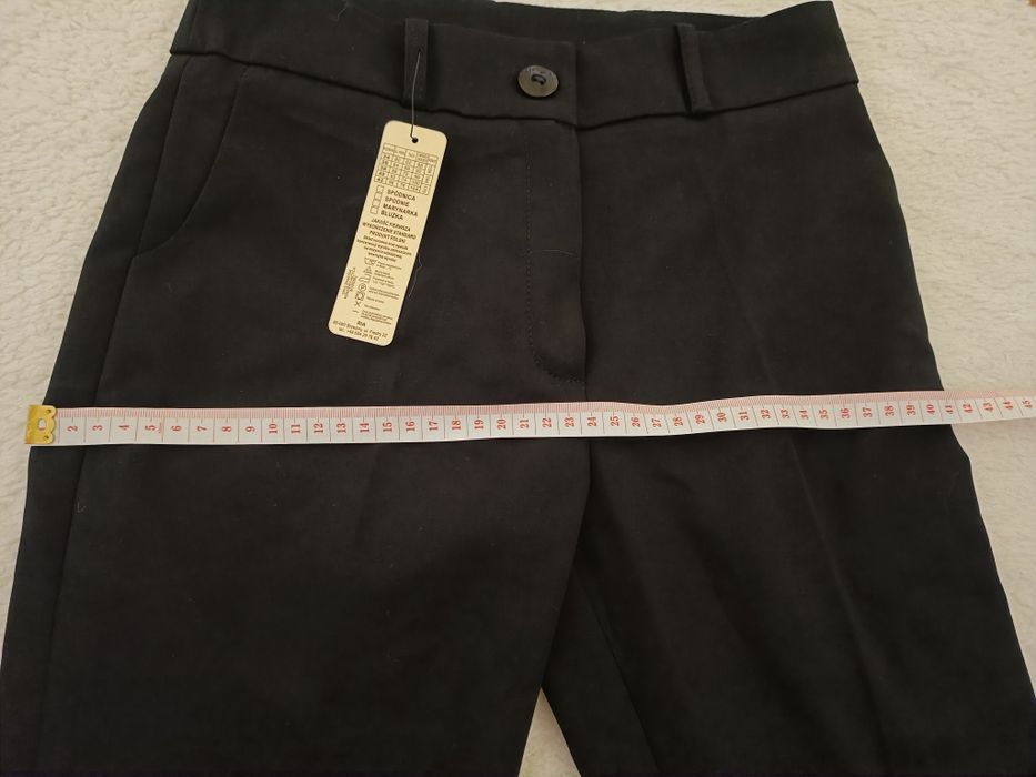 Pantaloni drepți eleganți noi cu eticheta