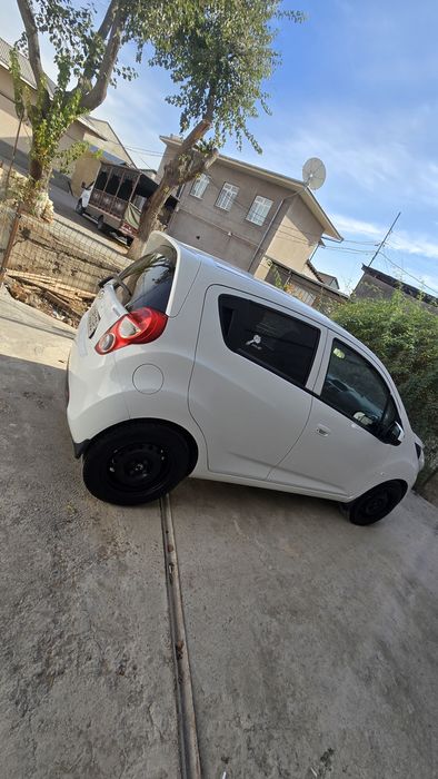 Spark 2018  3 evro sotiladi gen bor