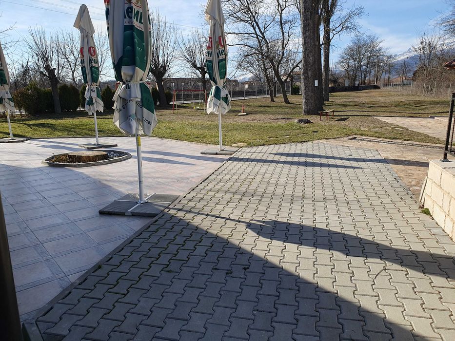 Работещо крайпътно заведение-ресторант, след осн.ремонт