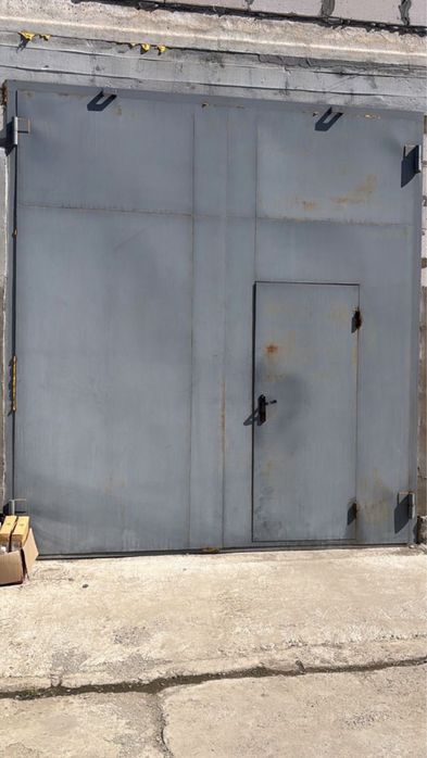 Утеплённые ворота в отличном состоянии