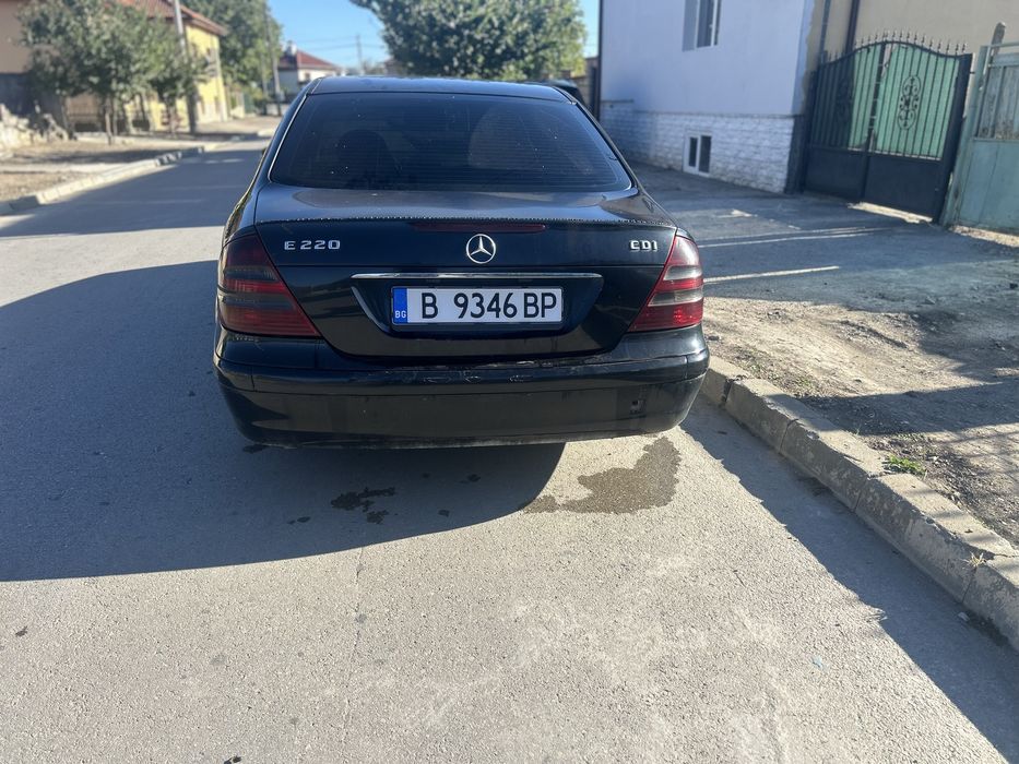 Mercedes  E 220 w211