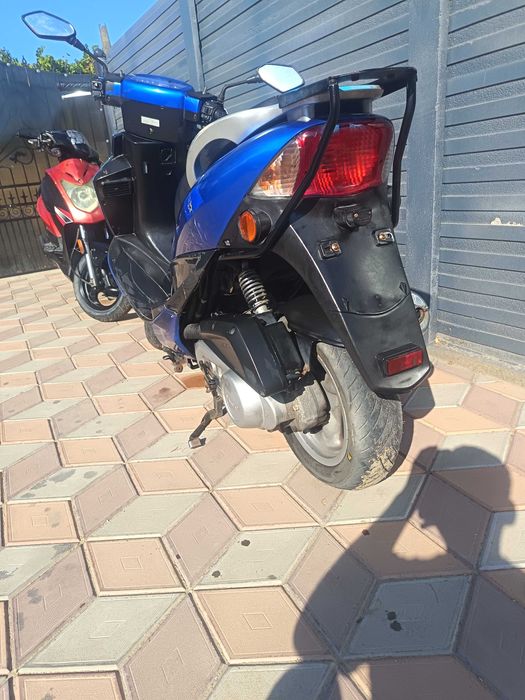 Vând 2 Scutere Kymco Agiliti 125cc și un Kymco Bet-win de 150cc