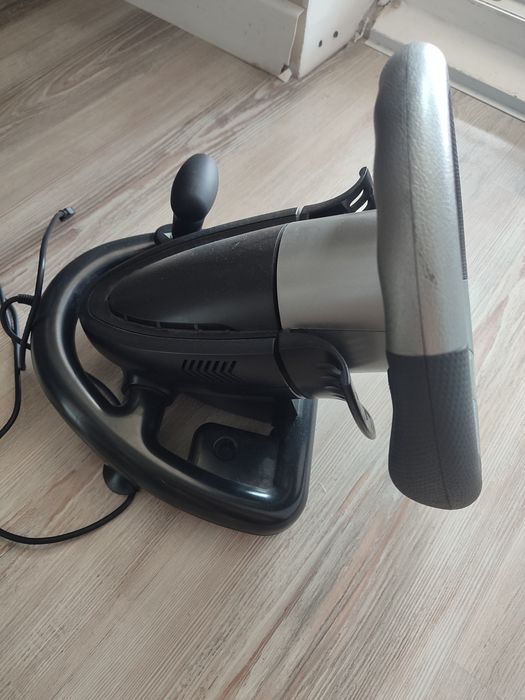 Игровой руль Defender Forsage Gtr