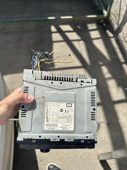 Продам магнитолу Alpine