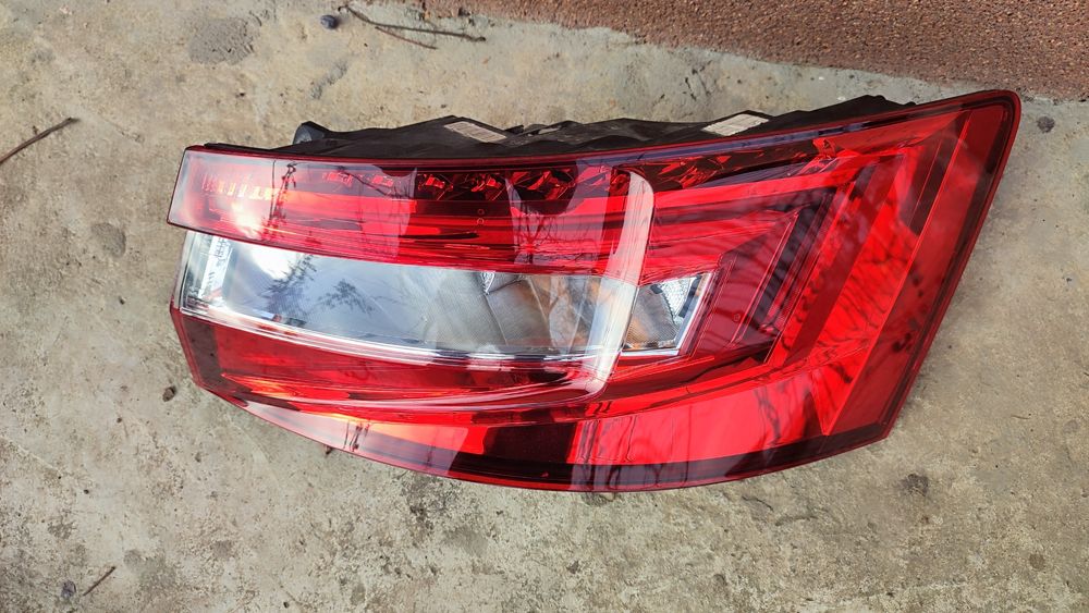 Lampa stop Dr Skoda Superb 3 Sedan