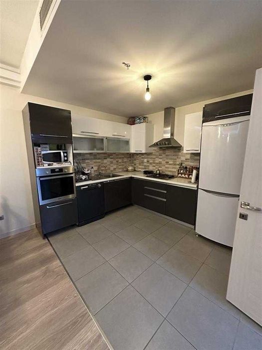 Продава се Двустаен апартамент в София, Студентски град - 69 кв.м за 2211 €/кв.м - Снимка #1