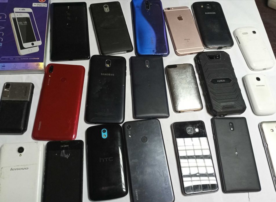Лот от  телефони