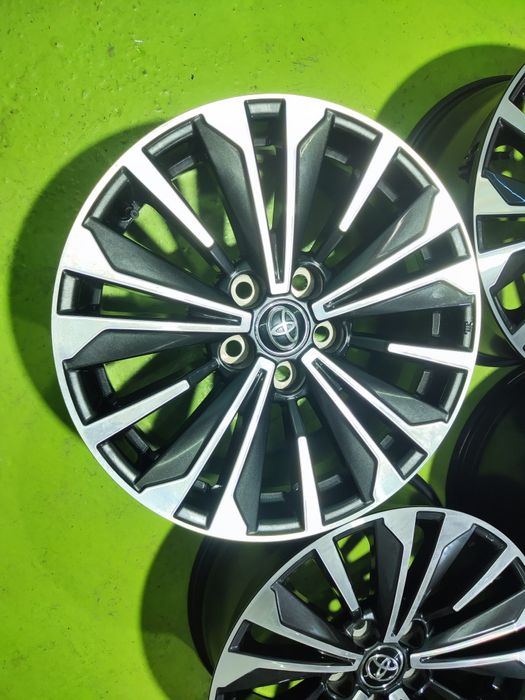 17 5x114.3 Toyota лети джанти 5х114.3 тойота