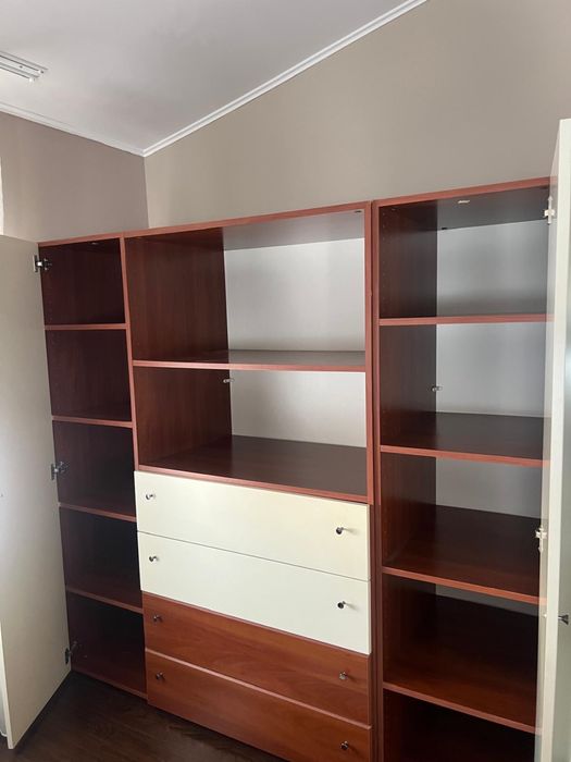 Dulap Haine Conditie Buna