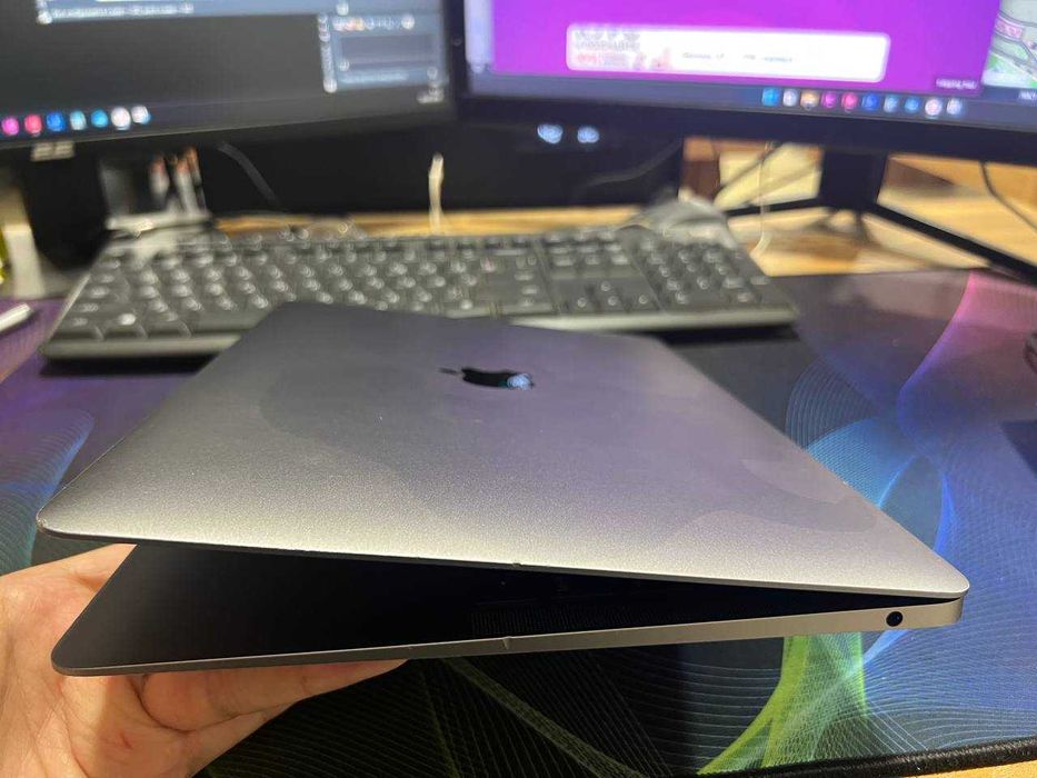 MACBOOK AIR A1932 i5-8210Y 1.60GHz 13 LAPTOP 8/128GB