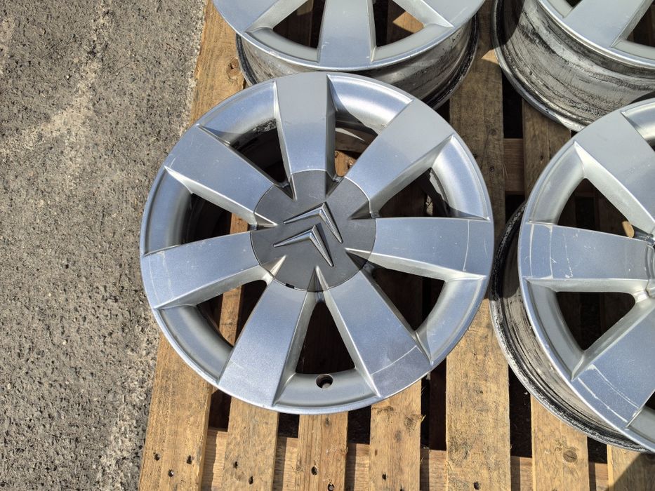 16 цола 5 х 98 мм Ситроен Ц8 / Пежо 807 / Ланча Федра и други