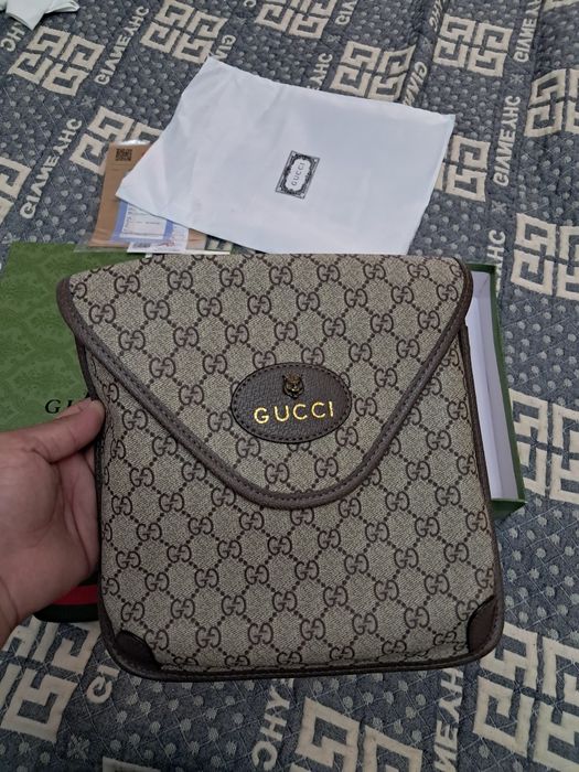 Gucci sumka sotladi