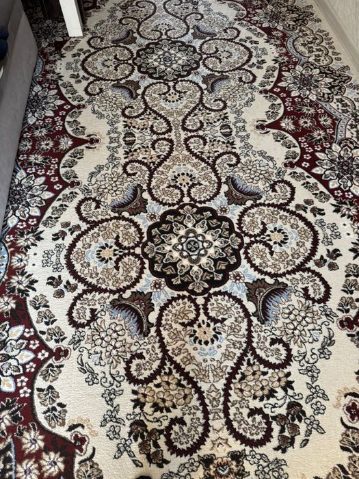 срочно ПРОДАМ Ковёр 2,5*5