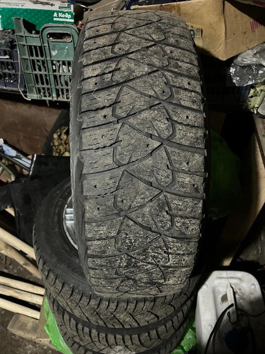 Диски с резиной на 15, стояли на ауди