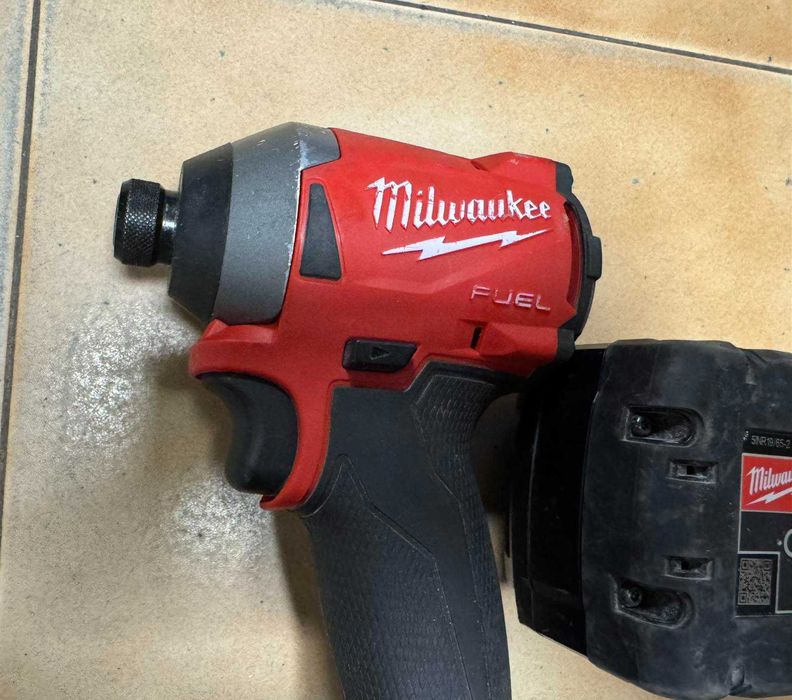 Акумулаторен ударен винтоверт Milwaukee M18FID2