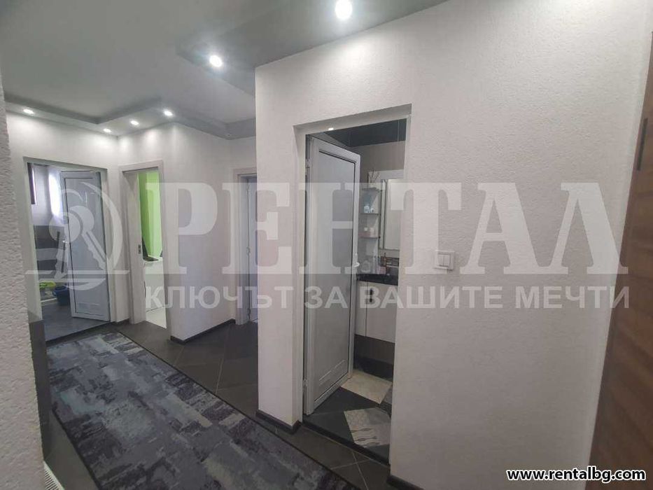 Продава се Тристаен апартамент в Пловдив, Център - 118 кв.м за 1678 €/кв.м - Снимка #11