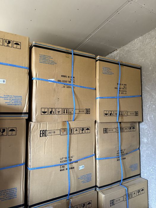 түрлі өлшемдегі коробкалар