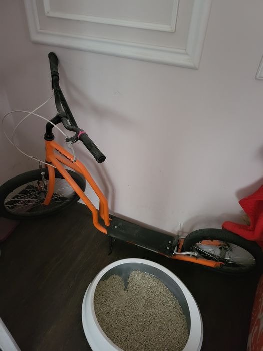 Vând Bicilo trotineta folosita de câteva ori