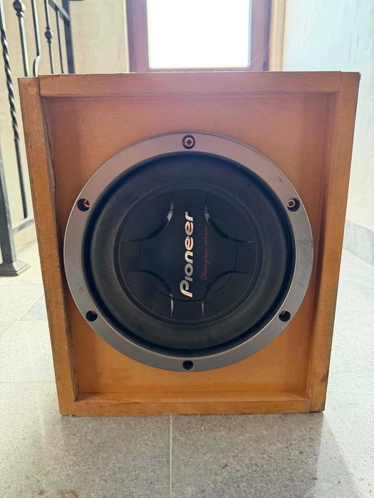 pioneer champion series 10 (TS-W257D4) бас каса с усилвател