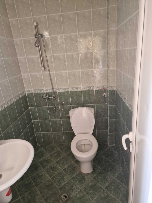 давам офис под наем